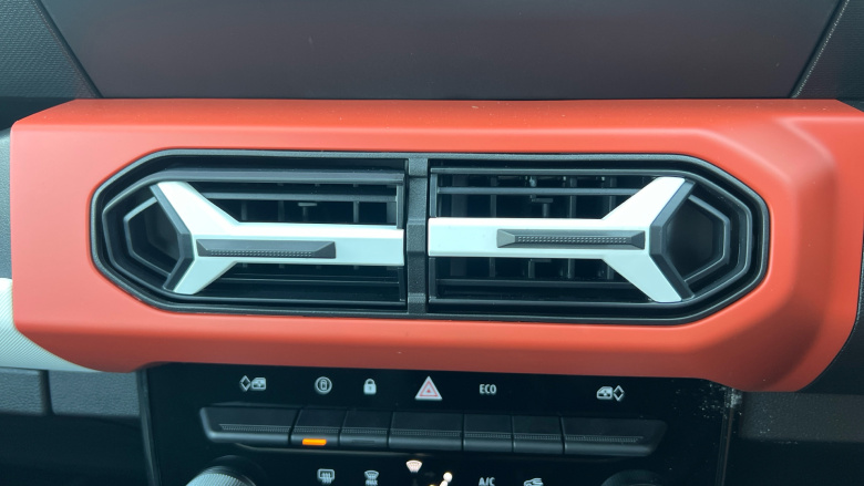 Dacia Spring 27kWh Expression 65 48kW 5dr Auto Electric Hatchback